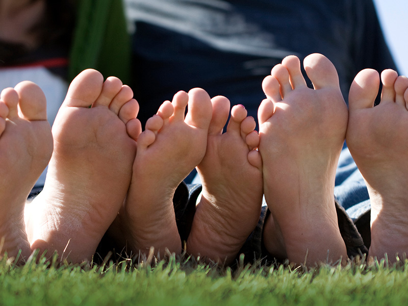 healthcare professional consults patient discussing treatment options during medical examination for personal well being and support for conditions related to 6 health issues