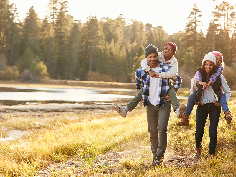 line drawing of a foot showing four toes and an arch in a minimalist style